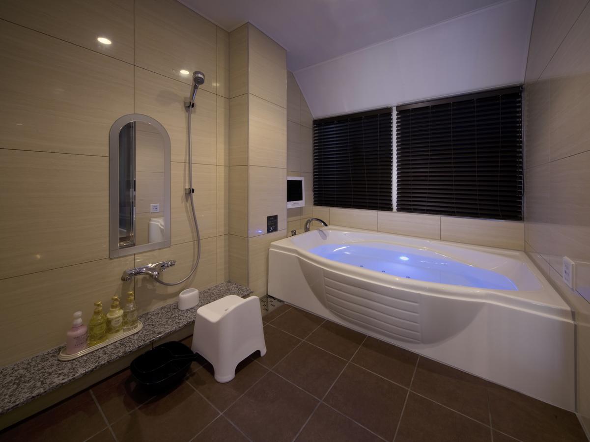 Jewel Hotel Luxury Modern (Adults Only) Miyoshi  Екстериор снимка