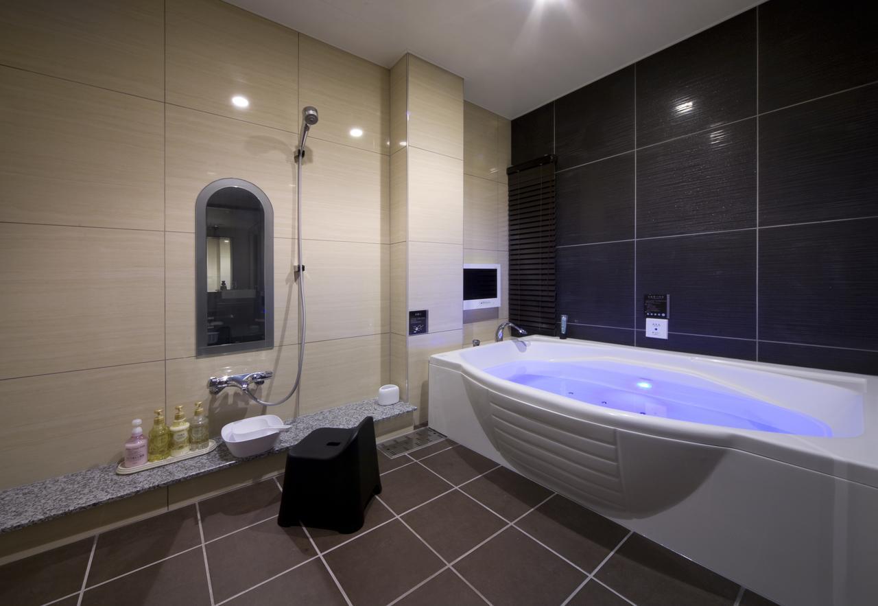 Jewel Hotel Luxury Modern (Adults Only) Miyoshi  Екстериор снимка